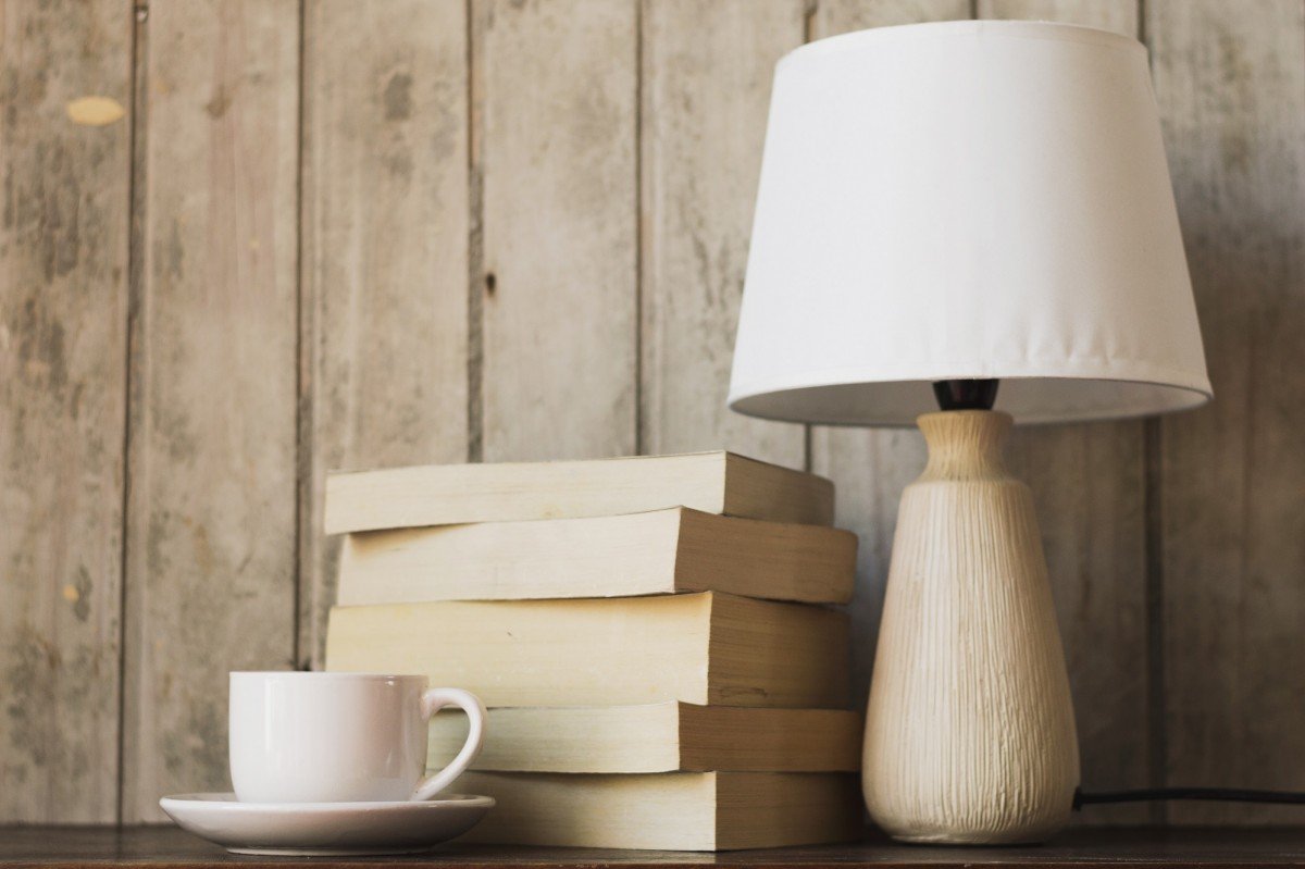 Which Lampshade Should I Choose? A Complete Guide to Metal, Ceramic, Wooden, and All Other Types of Lamps Which Lampshade Should I Choose? A Complete Guide to Metal, Ceramic, Wooden, and All Other Types of Lamps